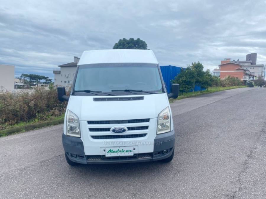 FORD - TRANSIT - 2011/2011 - Branca - R$ 72.000,00