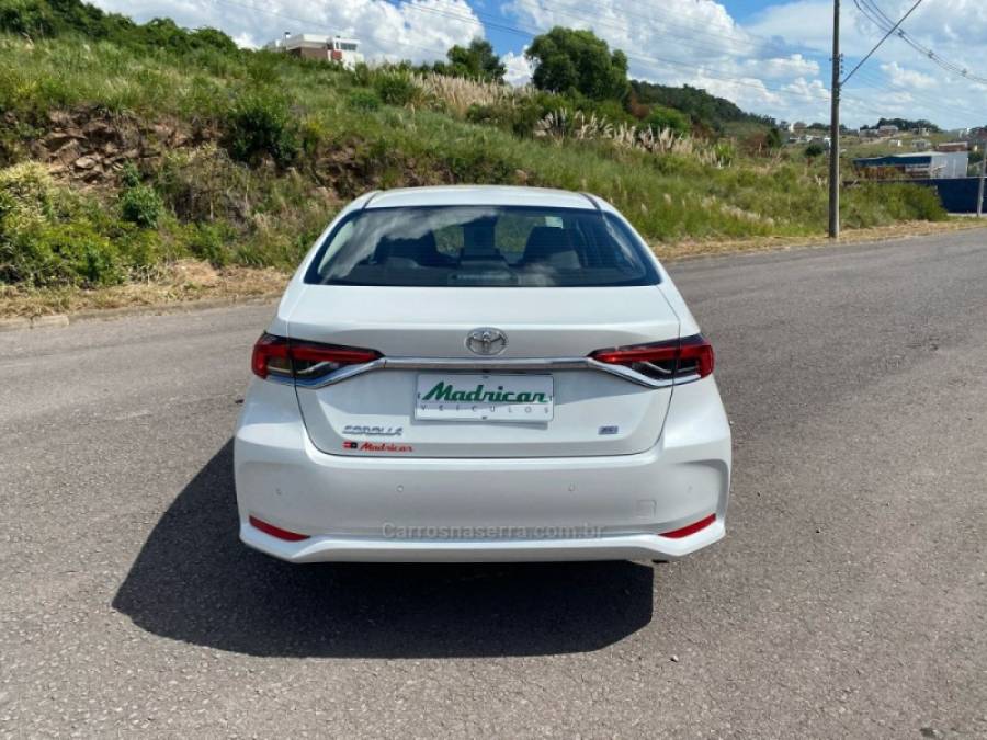 TOYOTA - COROLLA - 2024/2024 - Branca - R$ 155.000,00