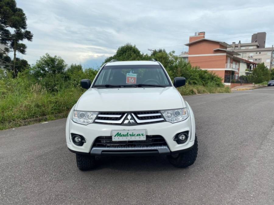 MITSUBISHI - PAJERO - 2015/2016 - Branca - R$ 143.500,00