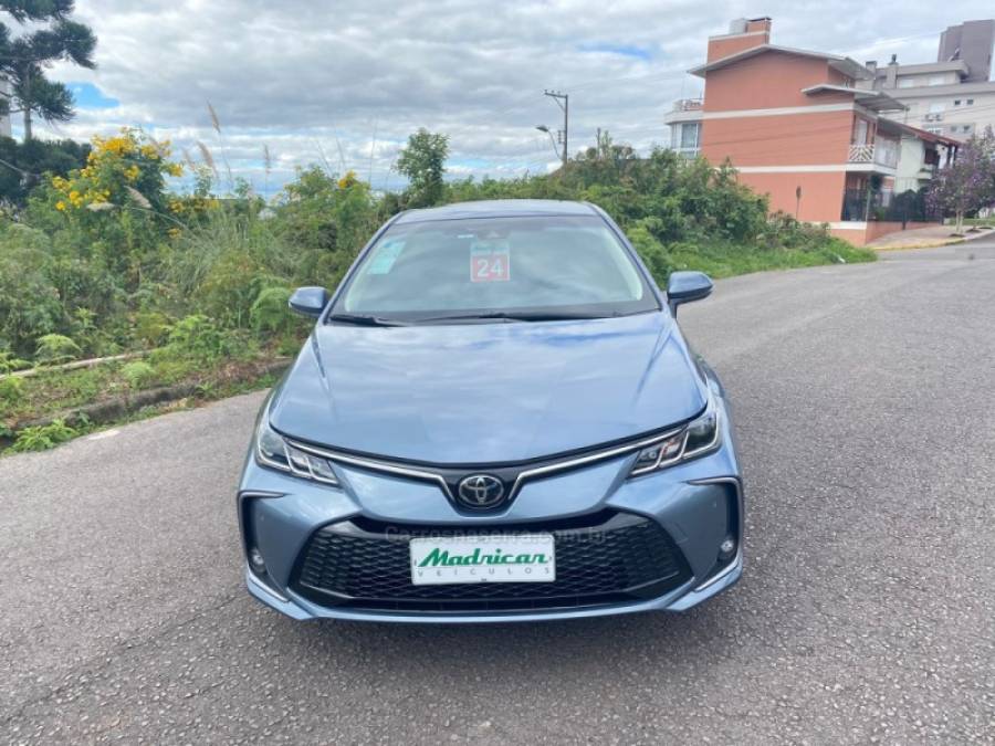 TOYOTA - COROLLA - 2023/2024 - Branca - R$ 150.000,00