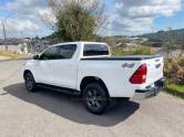 TOYOTA - HILUX - 2024/2024 - Branca - R$ 230.000,00