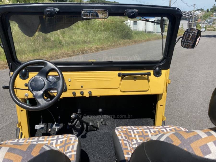 TOYOTA - BANDEIRANTE - 1970/1970 - Amarela - R$ 115.000,00