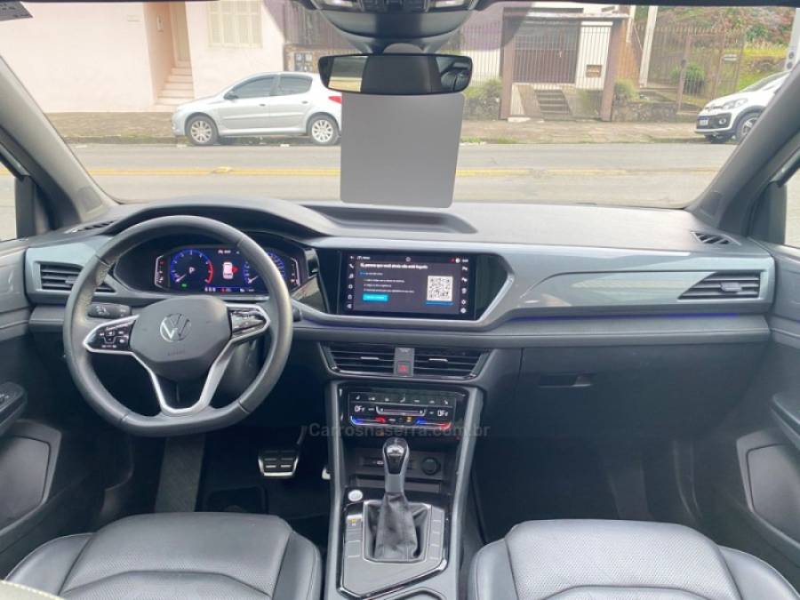 VOLKSWAGEN - TAOS - 2023/2024 - Branca - R$ 185.000,00