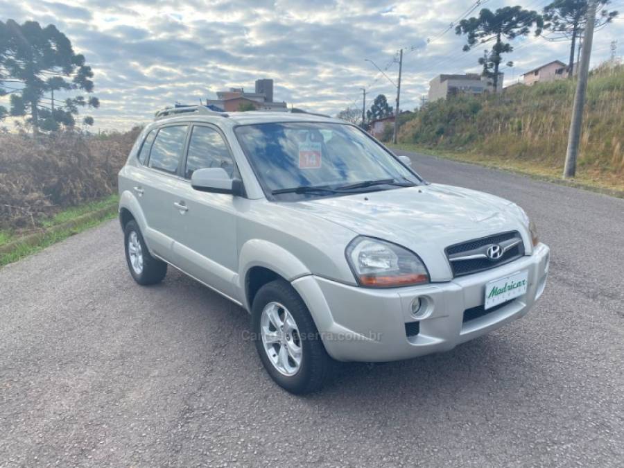 HYUNDAI - TUCSON - 2013/2014 - Prata - R$ 55.000,00