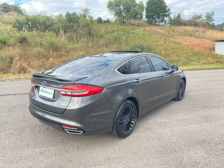 FORD - FUSION - 2017/2017 - Cinza - R$ 100.000,00