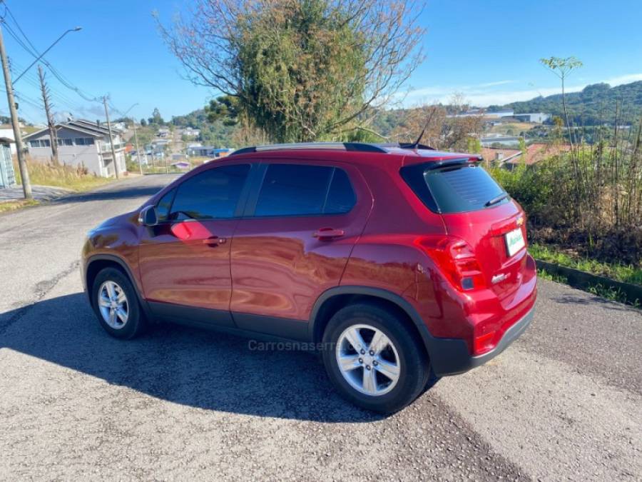CHEVROLET - TRACKER - 2018/2018 - Vermelha - R$ 82.500,00
