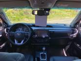 TOYOTA - HILUX - 2023/2023 - Prata - R$ 270.000,00