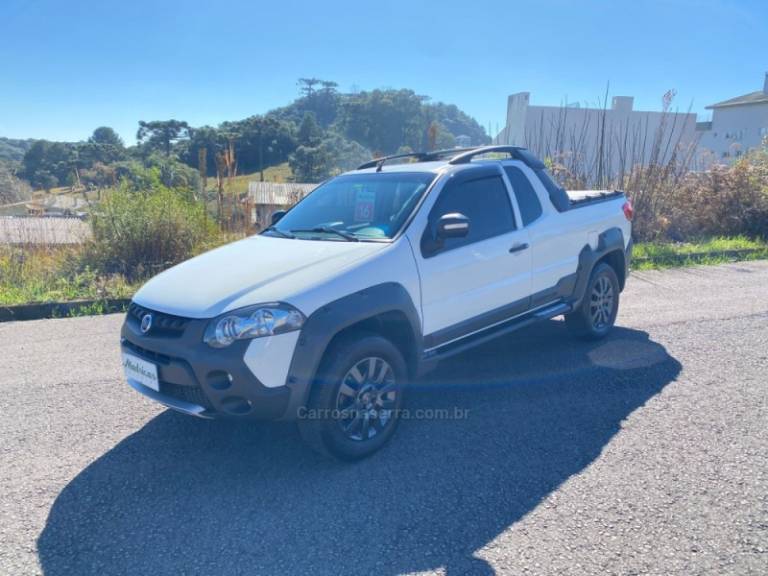 FIAT - STRADA - 2016/2016 - Branca - R$ 66.000,00