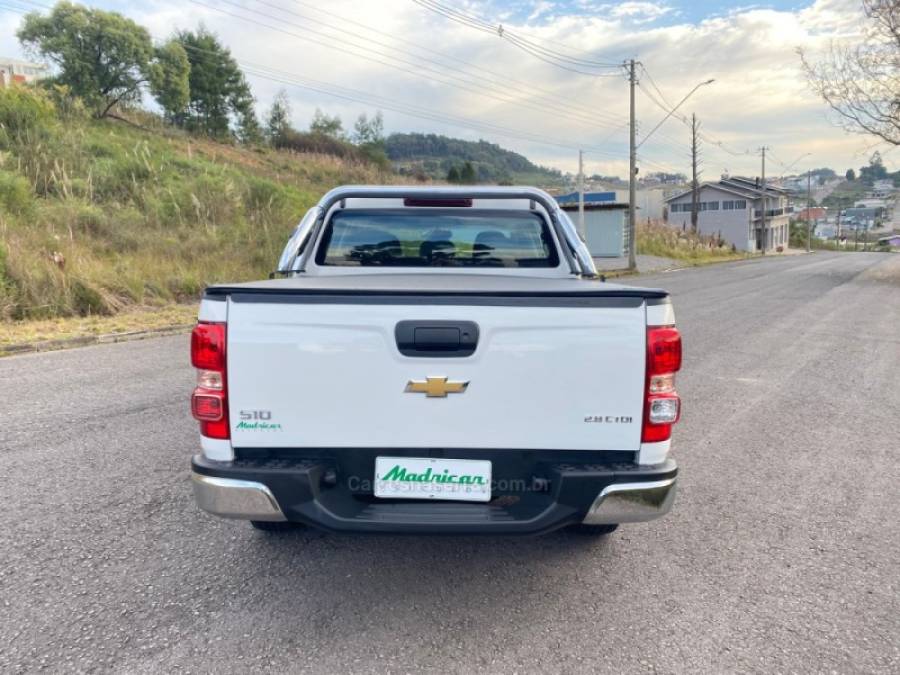 CHEVROLET - S10 - 2022/2022 - Branca - R$ 139.000,00