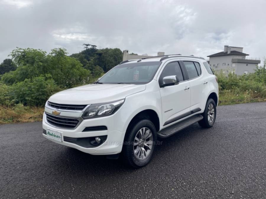 CHEVROLET - TRAILBLAZER - 2017/2018 - Branca - R$ 155.000,00