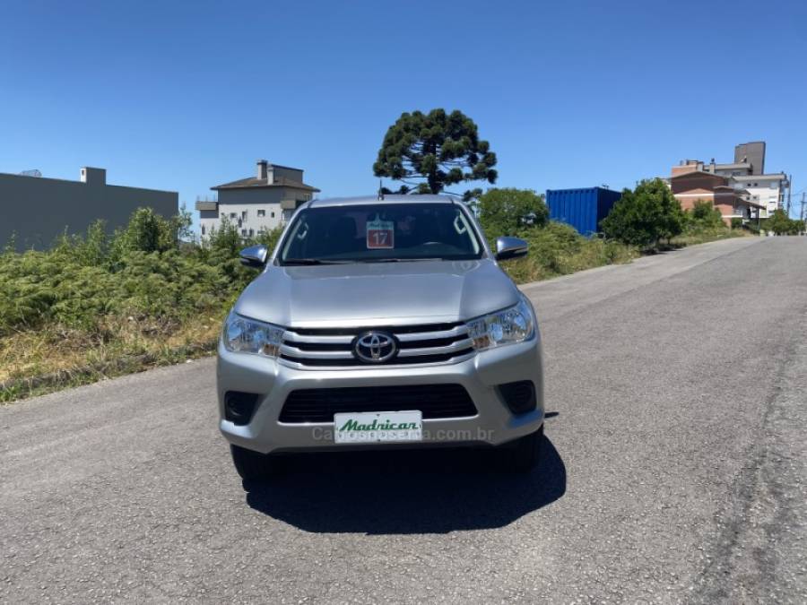 TOYOTA - HILUX - 2016/2017 - Prata - R$ 139.900,00