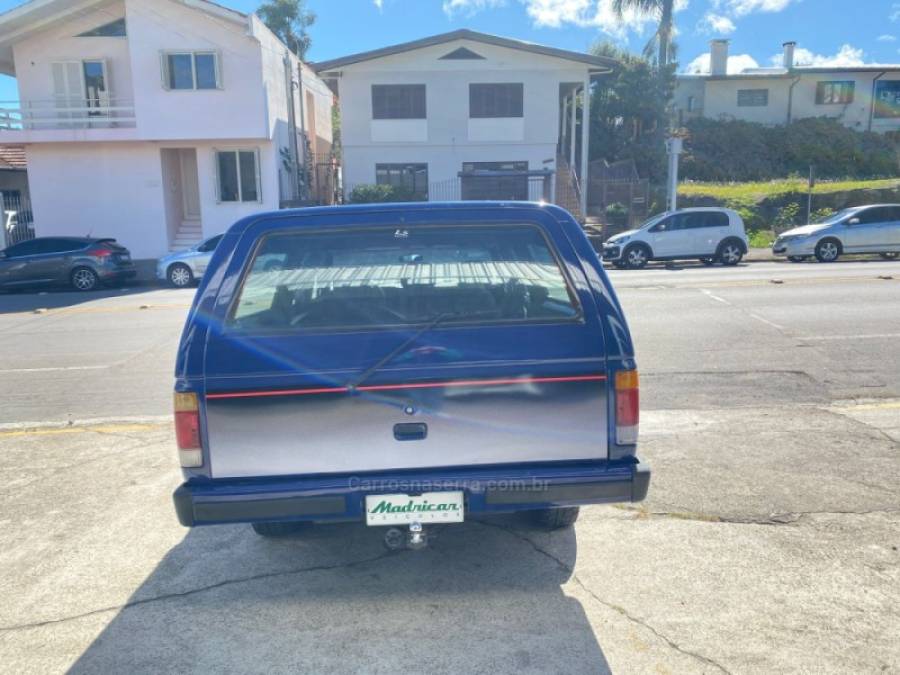 CHEVROLET - VERANEIO - 1993/1993 - Azul - R$ 100.000,00