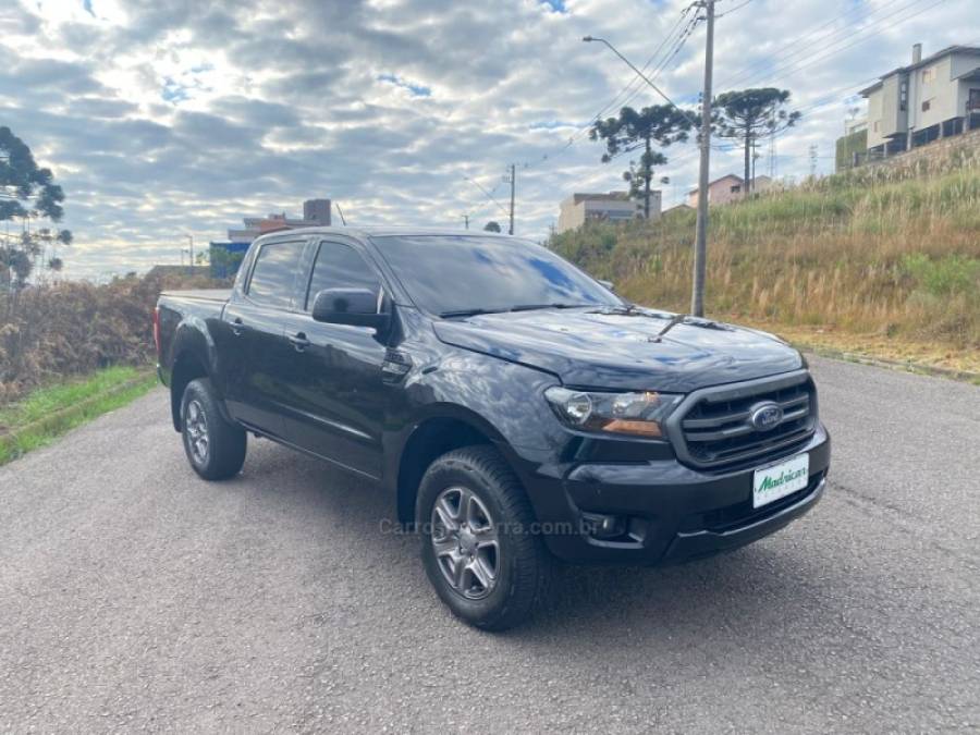 FORD - RANGER - 2020/2021 - Preta - R$ 150.000,00