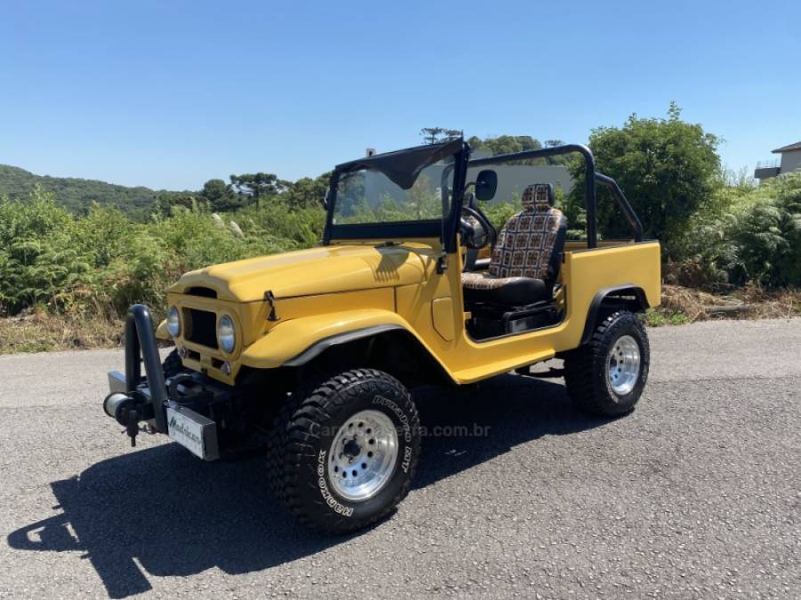 TOYOTA - BANDEIRANTE - 1970/1970 - Amarela - R$ 115.000,00