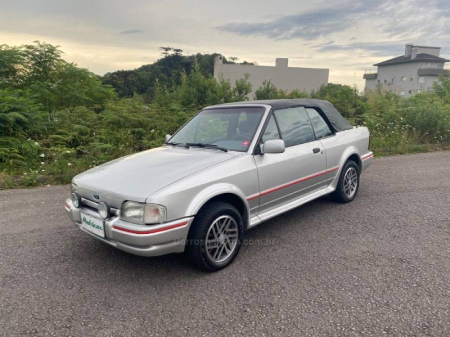 FORD - ESCORT - 1990/1990 - Prata - R$ 55.000,00