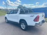 TOYOTA - HILUX - 2017/2017 - Branca - R$ 144.900,00