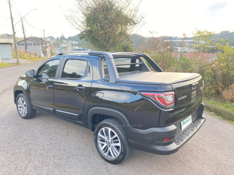 FIAT - STRADA - 2024/2025 - Preta - R$ 127.000,00