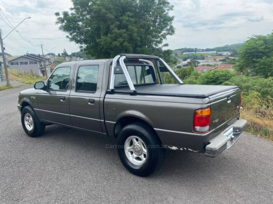 FORD - RANGER - 2000/2001 - Cinza - R$ 47.000,00