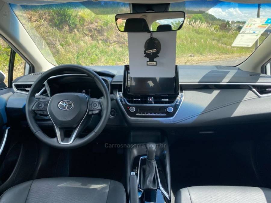 TOYOTA - COROLLA - 2024/2024 - Branca - R$ 155.000,00