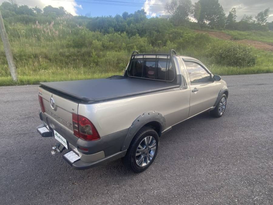 FIAT - STRADA - 2009/2010 - Bege - R$ 36.000,00