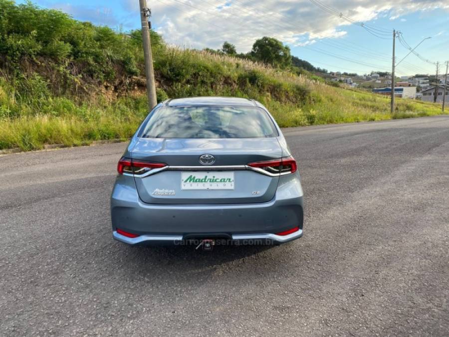 TOYOTA - COROLLA - 2019/2020 - Cinza - R$ 120.000,00