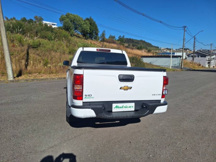 CHEVROLET - S10 - 2022/2023 - Branca - Sob Consulta