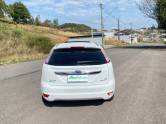 FORD - FOCUS - 2010/2011 - Branca - R$ 46.000,00