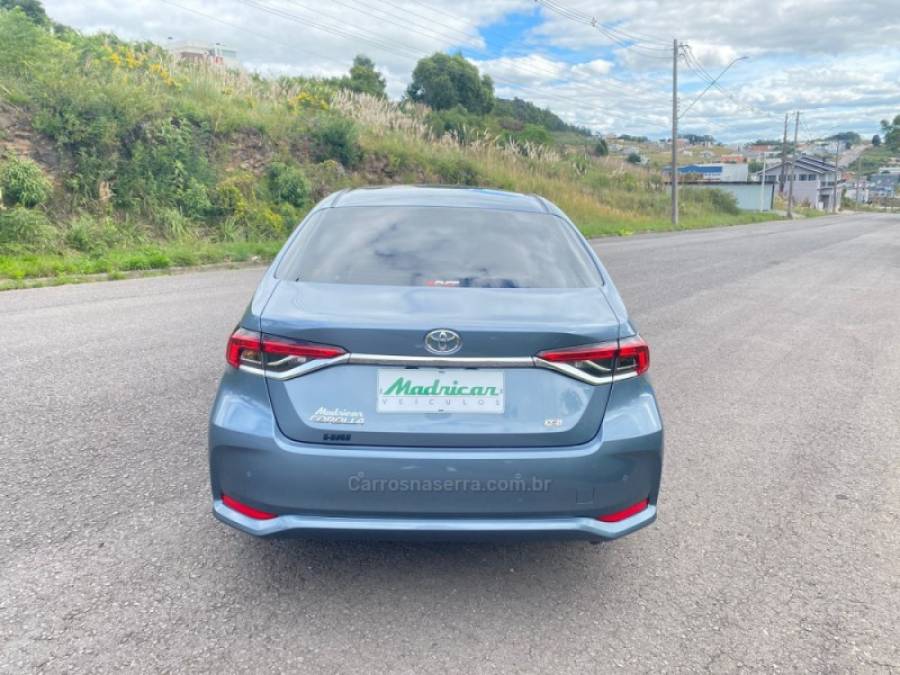 TOYOTA - COROLLA - 2023/2024 - Branca - R$ 150.000,00