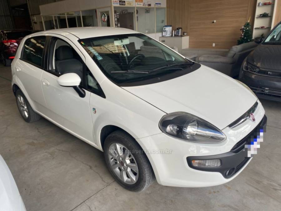 FIAT - PUNTO - 2015/2016 - Branca - R$ 46.000,00