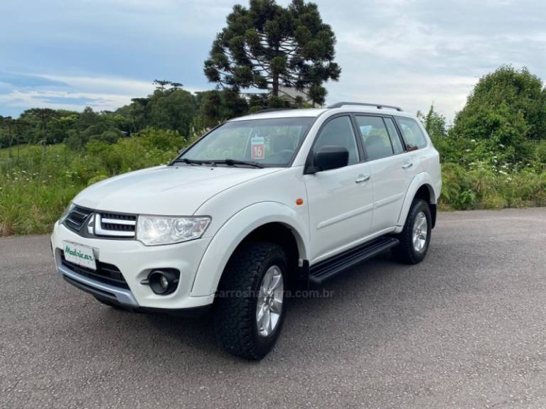 MITSUBISHI - PAJERO - 2015/2016 - Branca - R$ 143.500,00