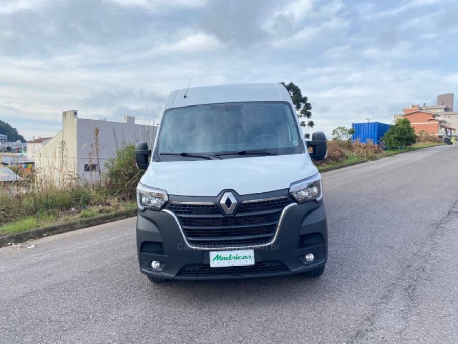 RENAULT - MASTER - 2022/2023 - Branca - R$ 200.000,00