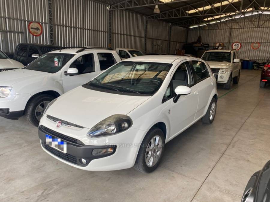FIAT - PUNTO - 2015/2016 - Branca - R$ 46.000,00