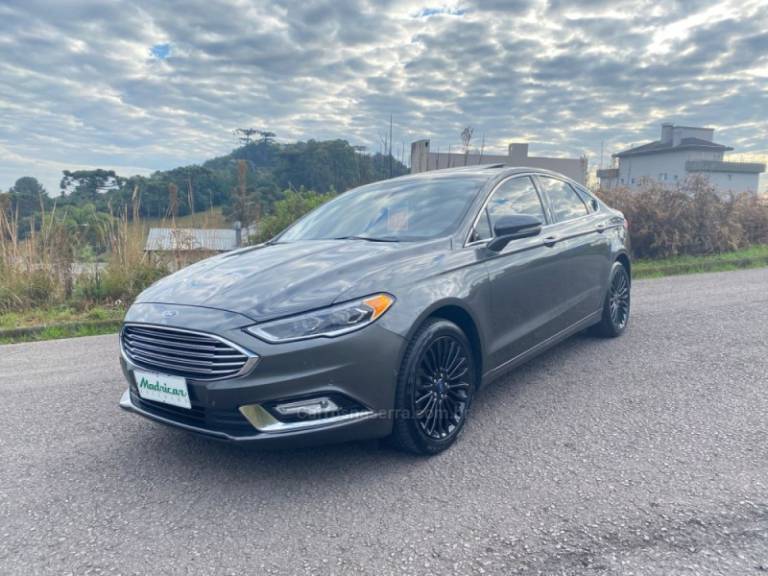 FORD - FUSION - 2017/2017 - Cinza - R$ 100.000,00
