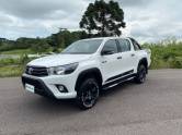 TOYOTA - HILUX - 2017/2018 - Branca - R$ 172.000,00