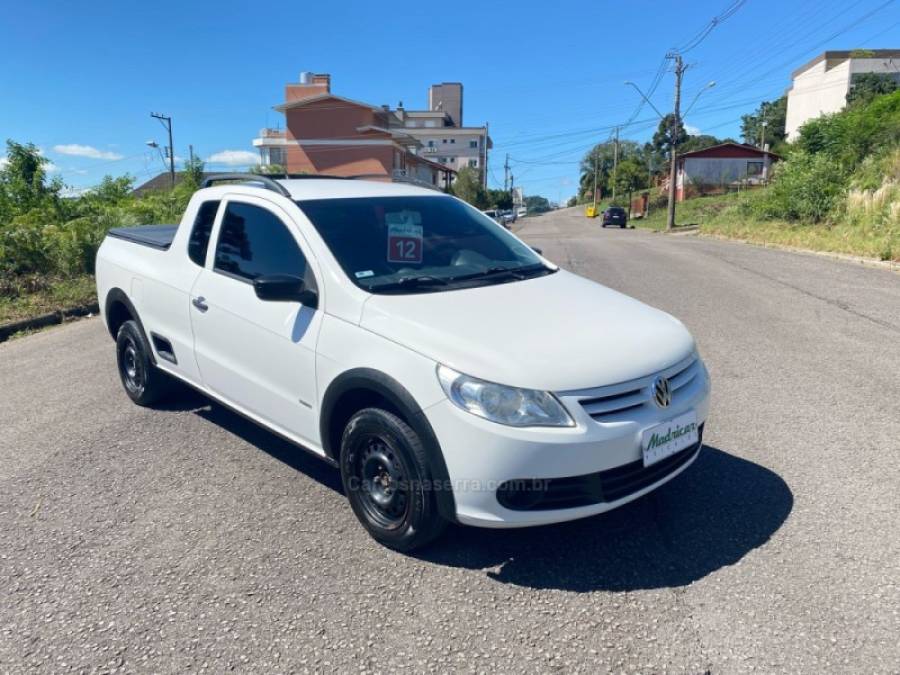 VOLKSWAGEN - SAVEIRO - 2011/2012 - Branca - R$ 42.000,00