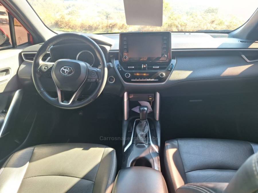 TOYOTA - COROLLA - 2021/2022 - Vermelha - Sob Consulta
