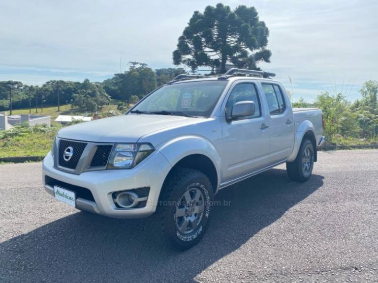 NISSAN - FRONTIER - 2015/2015 - Prata - R$ 110.000,00