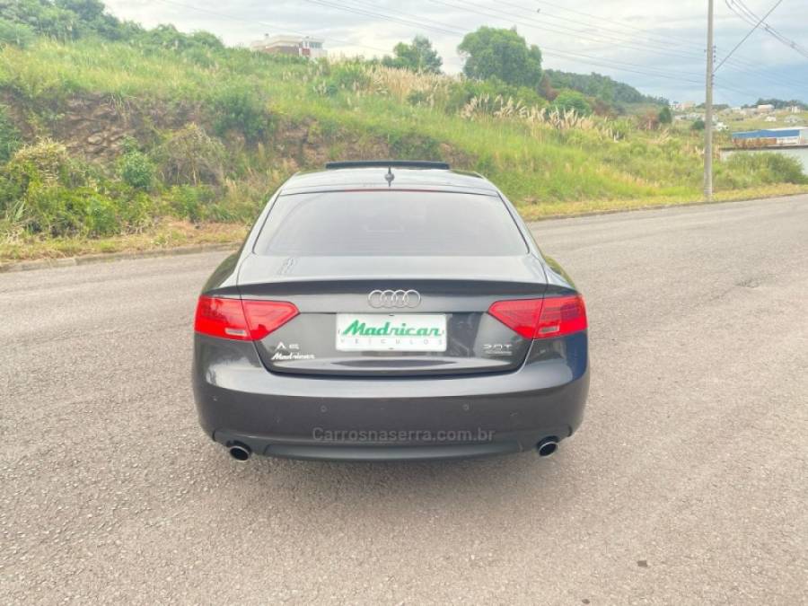 AUDI - A5 - 2014/2015 - Preta - R$ 99.000,00