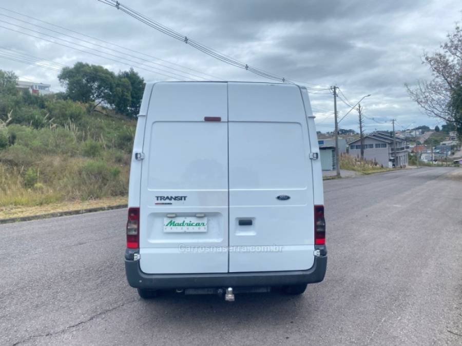 FORD - TRANSIT - 2011/2011 - Branca - R$ 72.000,00