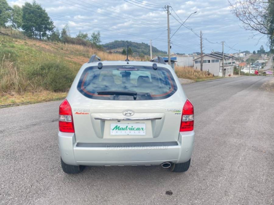 HYUNDAI - TUCSON - 2013/2014 - Prata - R$ 55.000,00
