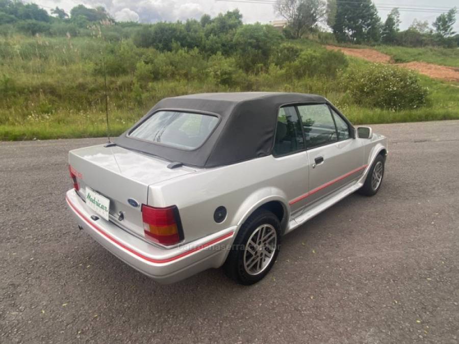 FORD - ESCORT - 1990/1990 - Prata - R$ 55.000,00