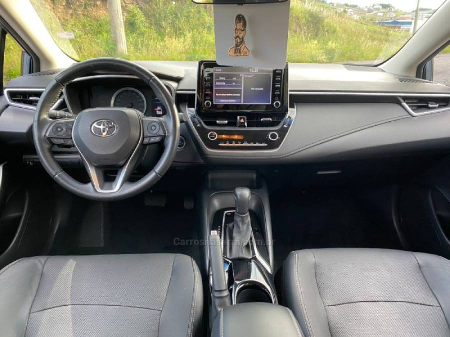 TOYOTA - COROLLA - 2019/2020 - Cinza - R$ 120.000,00