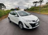 TOYOTA - YARIS - 2021/2022 - Branca - R$ 86.000,00