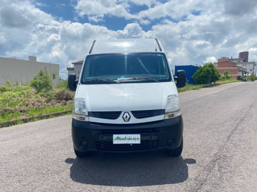 RENAULT - MASTER - 2010/2011 - Branca - R$ 99.000,00