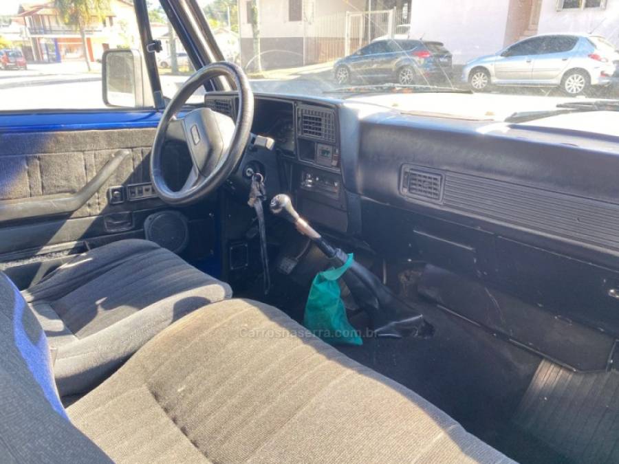 CHEVROLET - VERANEIO - 1993/1993 - Azul - R$ 100.000,00