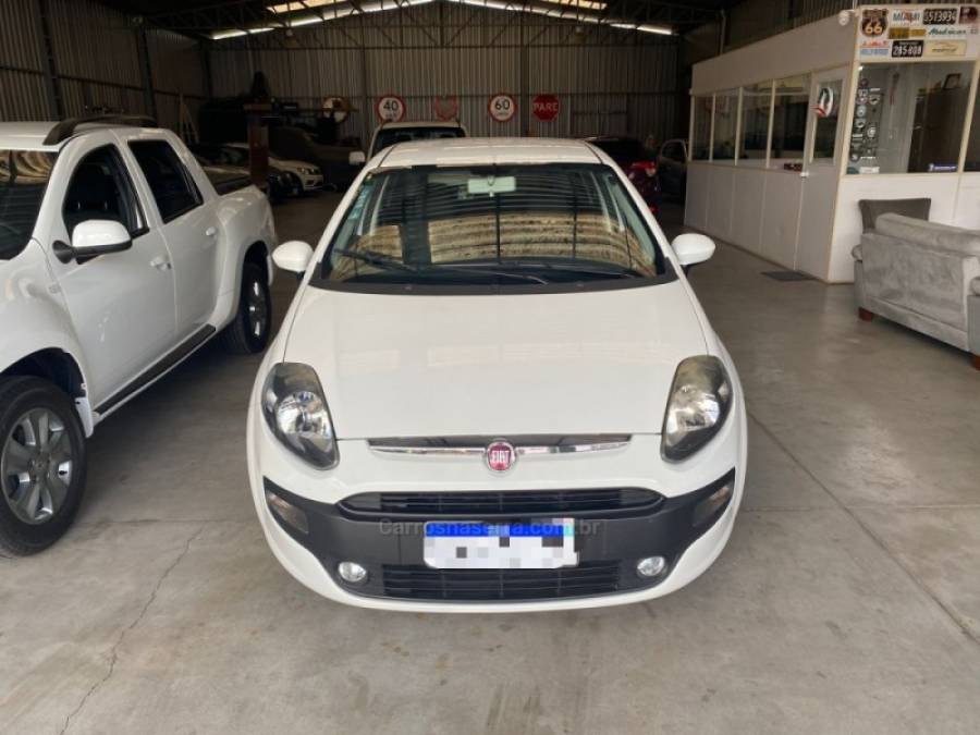FIAT - PUNTO - 2015/2016 - Branca - R$ 46.000,00