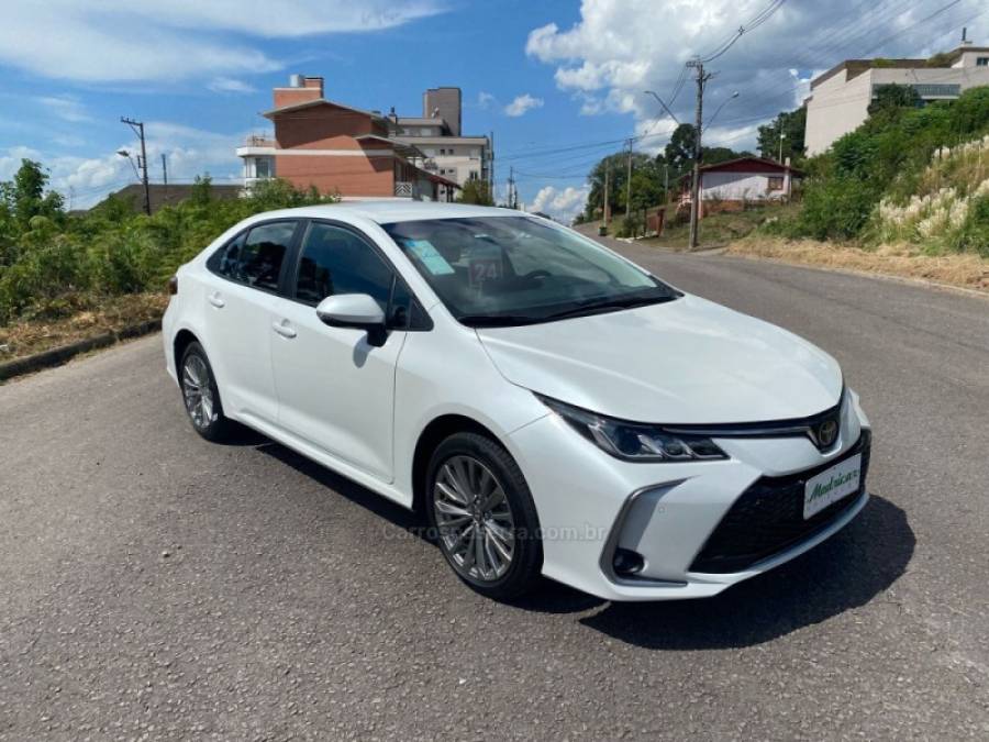 TOYOTA - COROLLA - 2024/2024 - Branca - R$ 155.000,00