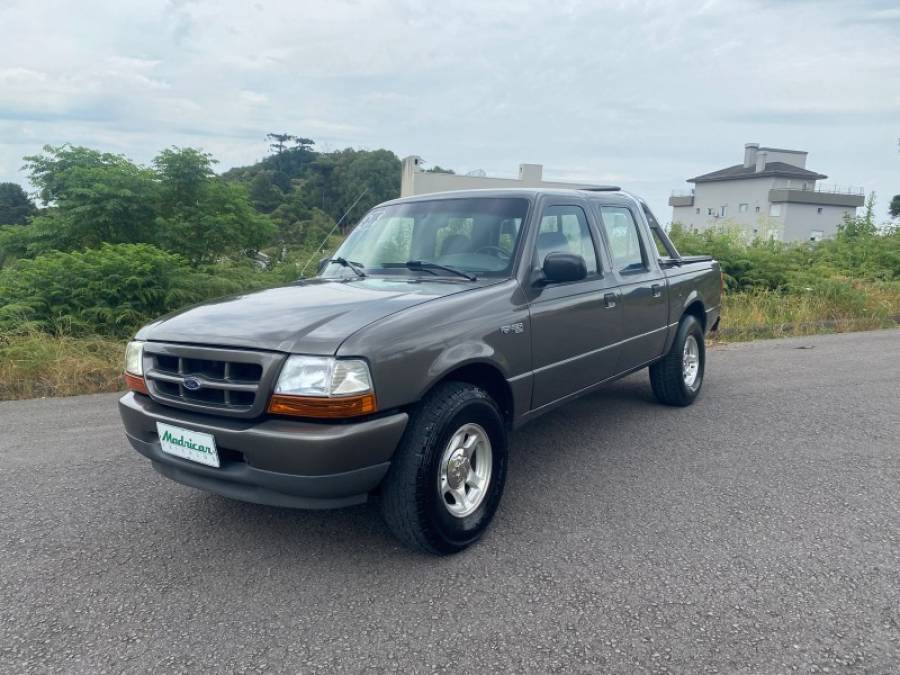 FORD - RANGER - 2000/2001 - Cinza - R$ 47.000,00
