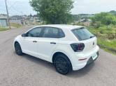 VOLKSWAGEN - POLO - 2023/2024 - Branca - R$ 70.000,00