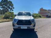 TOYOTA - HILUX - 2023/2023 - Prata - R$ 270.000,00
